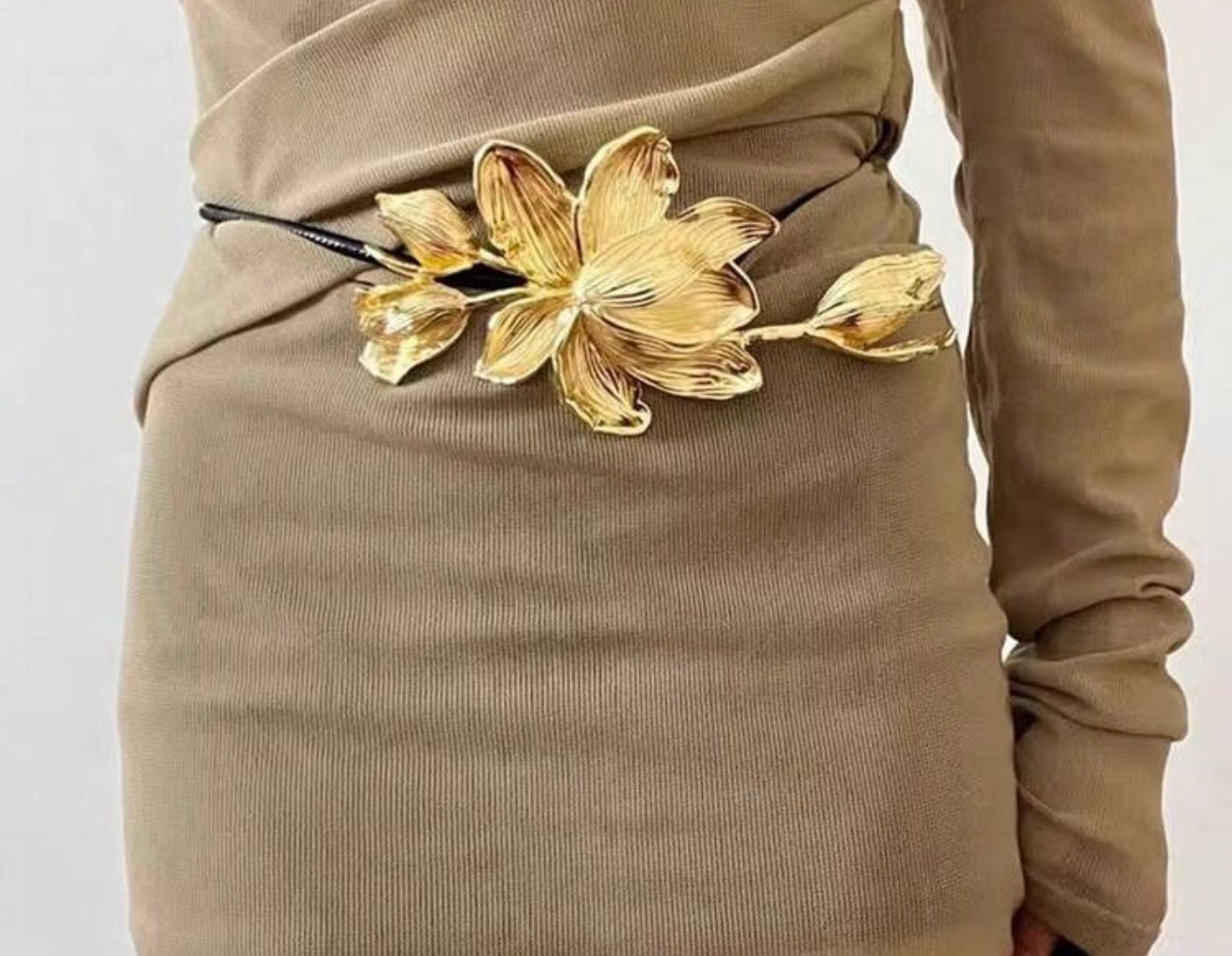 Mariella Flower Gold Metal Belt